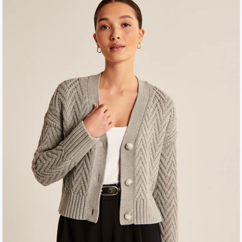A&F Cardigan - Picture 3 of 4
